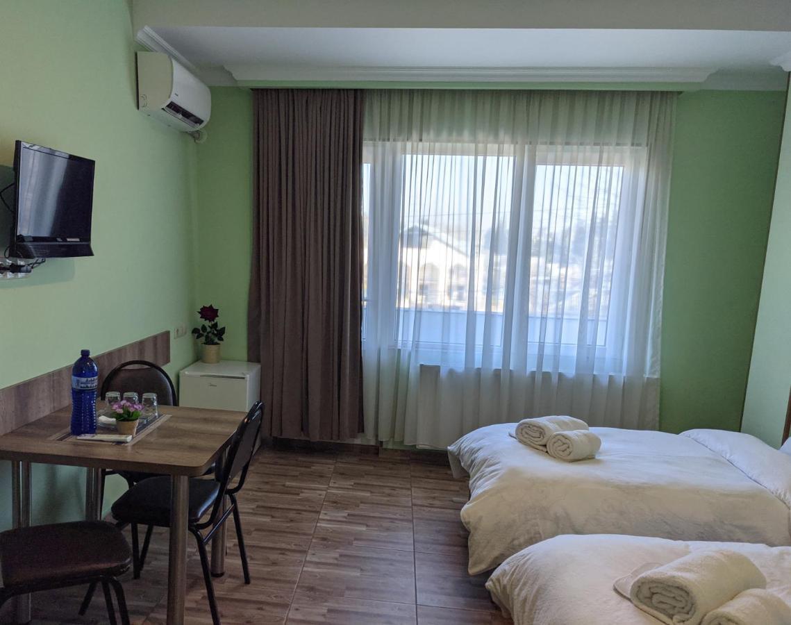 Tbilisi Airport Hotel - Atu 외부 사진
